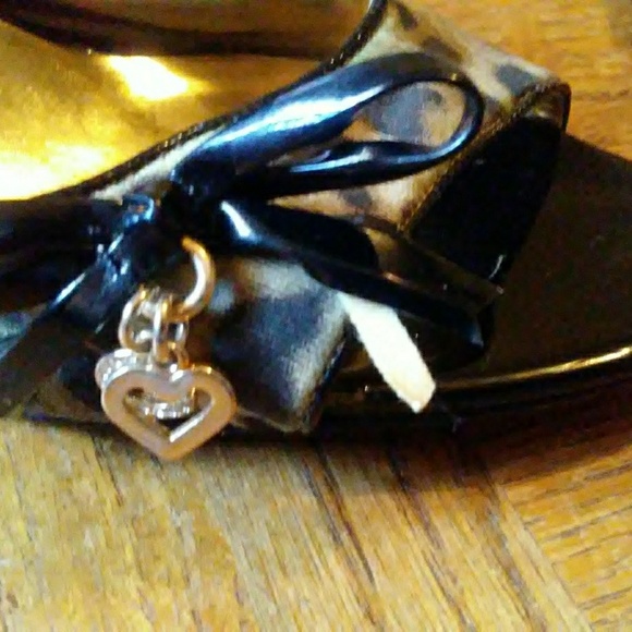 Guess High heels Animal print Hearts Size 10M - Picture 2 of 7